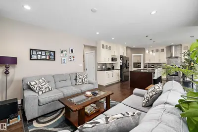 Interior photo 3 of 967 175 ST SW