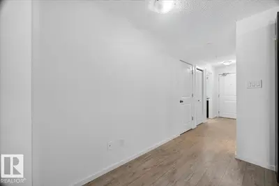 Interior photo 2 of #226 504 ALBANY WY NW