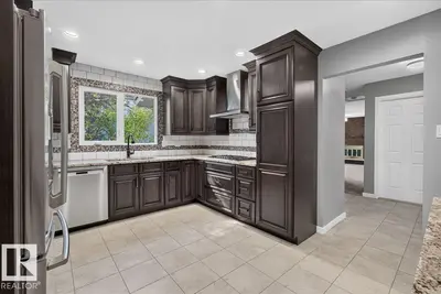 Interior photo 4 of 4215 RAMSAY RD NW