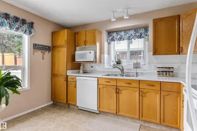 Interior photo 4 of 2 DUNVEGAN CT