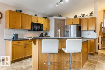 Interior photo 4 of 1211 APPLETON CL