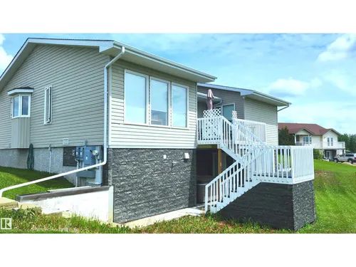 #97 20120 Twp Rd 515, Rural Beaver County - $464,900
