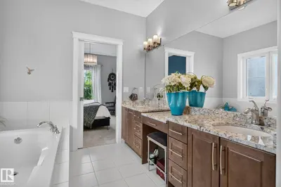 Interior photo 3 of 2327 FREZENBERG AV NW