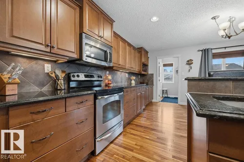 1613 KERR RD NW, Edmonton - $640,000
