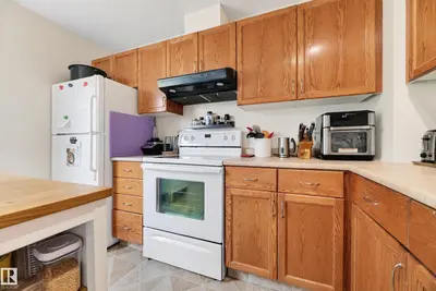 Interior photo 4 of 423 KIRKPATRICK CR NW