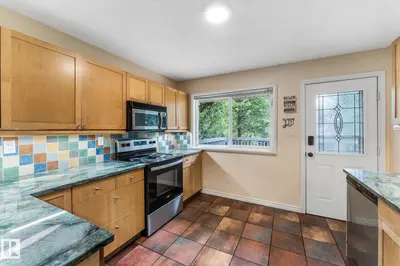 Interior photo 2 of 10810 54 AV NW