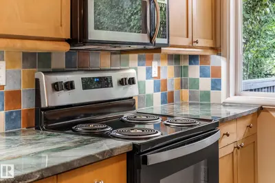 Interior photo 3 of 10810 54 AV NW