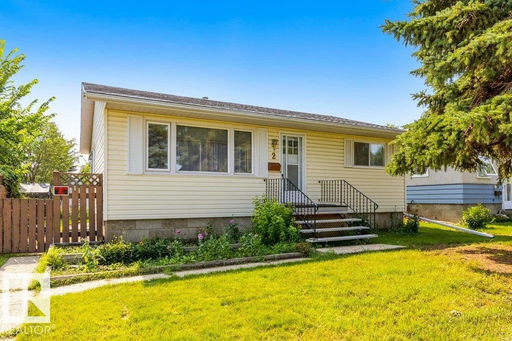 2 MILL DR, St. Albert - 3 bedroom Detached Single Family for sale
