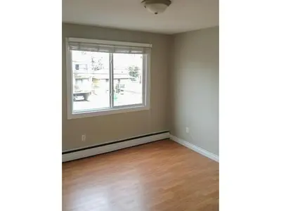 Interior photo 2 of #306 10415 93 ST NW