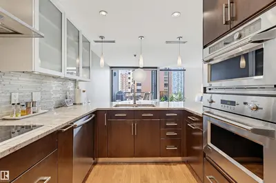Interior photo 3 of #806 10045 118 ST NW