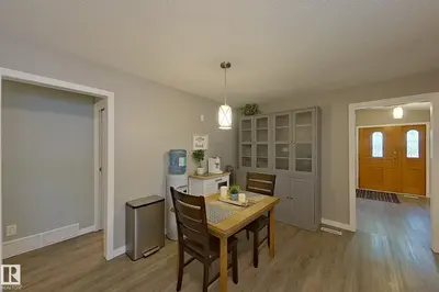 Interior photo 4 of 16 BRUNSWICK CR