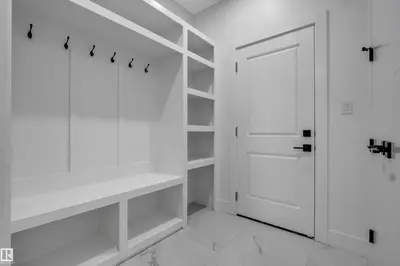 Interior photo 2 of 4005 39 ST