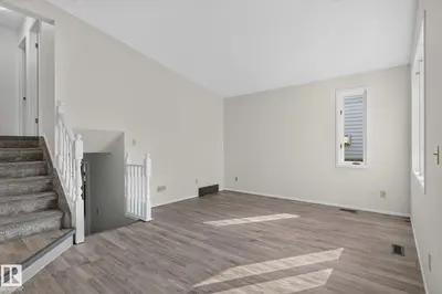 Interior photo 2 of 3722 34A AV NW NW