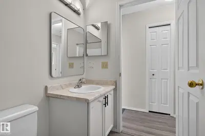 Interior photo 3 of 3722 34A AV NW NW