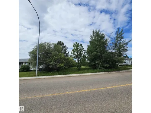 9124 100 ST, Lac La Biche - $38,000