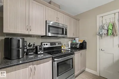 Interior photo 4 of #77 1776 CUNNINGHAM WY SW