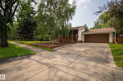 Interior photo 1 of 9562 81 ST NW