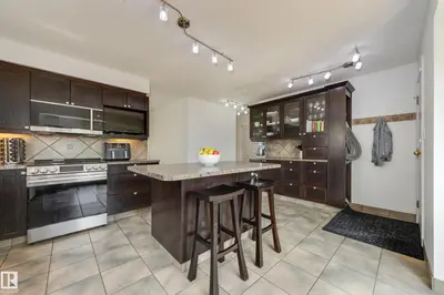 Interior photo 3 of 1123 48 ST NW