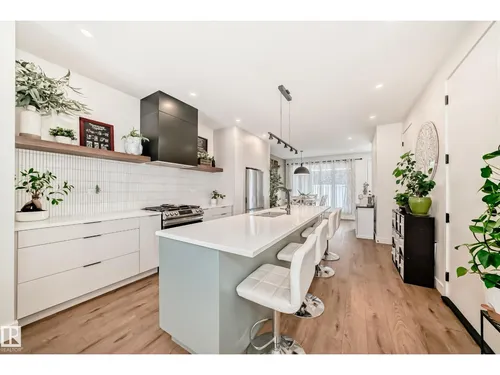 10936 117 ST NW, Edmonton - $674,900