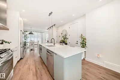 Interior photo 2 of 10936 117 ST NW