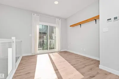 Interior photo 2 of #17 1729 KEENE CR SW
