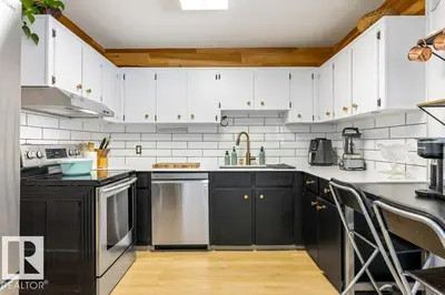 Interior photo 2 of 60 GREENFIELD ES