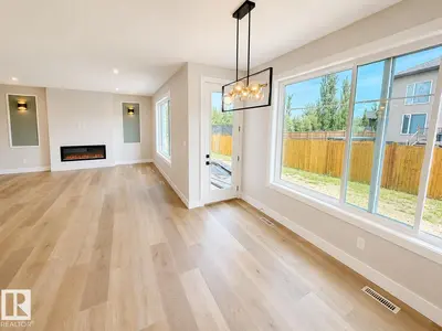 Interior photo 3 of 16 MIDDLETON CL