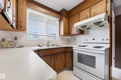 Interior photo 4 of 11607 139 AV NW