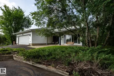 Interior photo 1 of 229 52548 RGE ROAD 223