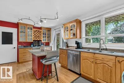 Interior photo 4 of 11131 35A AV NW