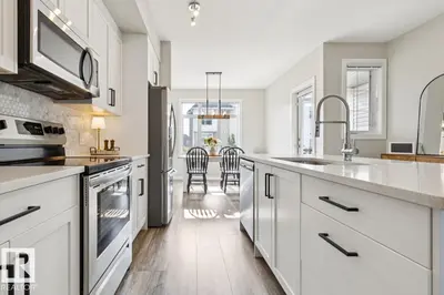 Interior photo 3 of #13 600 BELLEROSE DR
