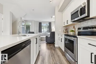 Interior photo 4 of #13 600 BELLEROSE DR