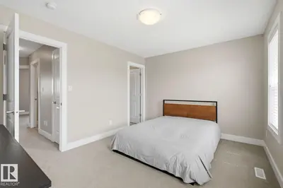 Interior photo 3 of 206 SOUTHFORK DR