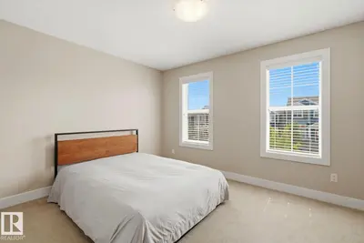 Interior photo 2 of 206 SOUTHFORK DR