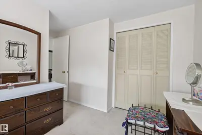 Interior photo 4 of 117 MAYFAIR MEWS ME NW
