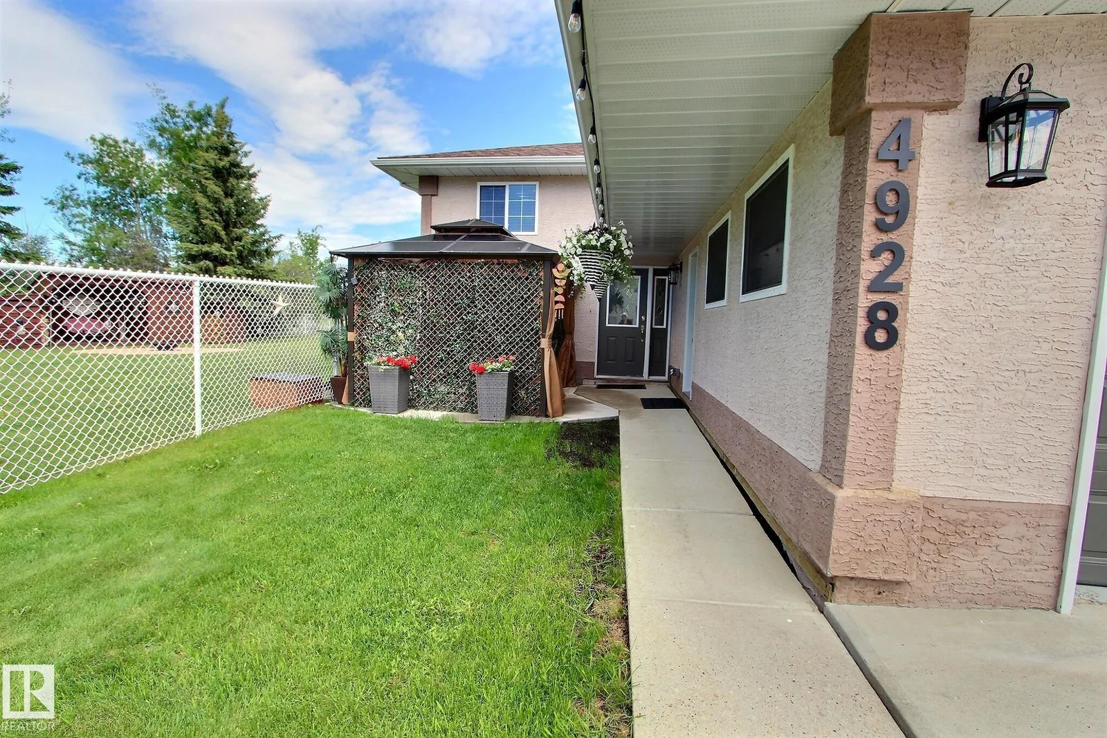 4928 50A AV, Entwistle - 4 bedroom Detached Single Family for sale