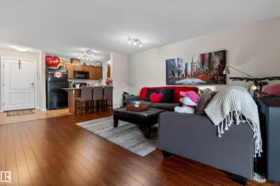 Interior photo 3 of #419 271 CHARLOTTE WY