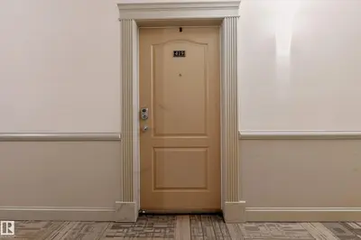 Interior photo 1 of #419 271 CHARLOTTE WY
