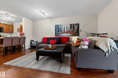 Interior photo 4 of #419 271 CHARLOTTE WY