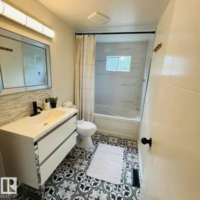 Interior photo 2 of 8 The Parkway NW