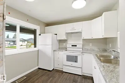 Interior photo 2 of #2 13833 30 ST NW