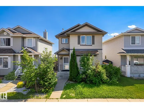 4317 152 AV NW, Edmonton - $484,900