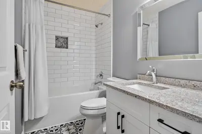 Interior photo 2 of 4914 152A AV NW