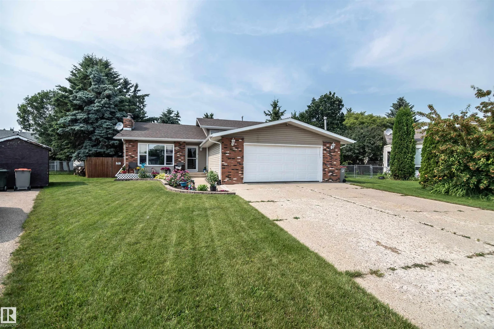 24 GLENWOOD CR, Stony Plain - 5 bedroom Detached Single Family for sale