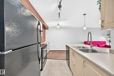 Interior photo 2 of #218 13907 136 ST NW
