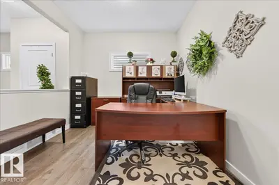 Interior photo 3 of 2709 Collins Crescent SW SW