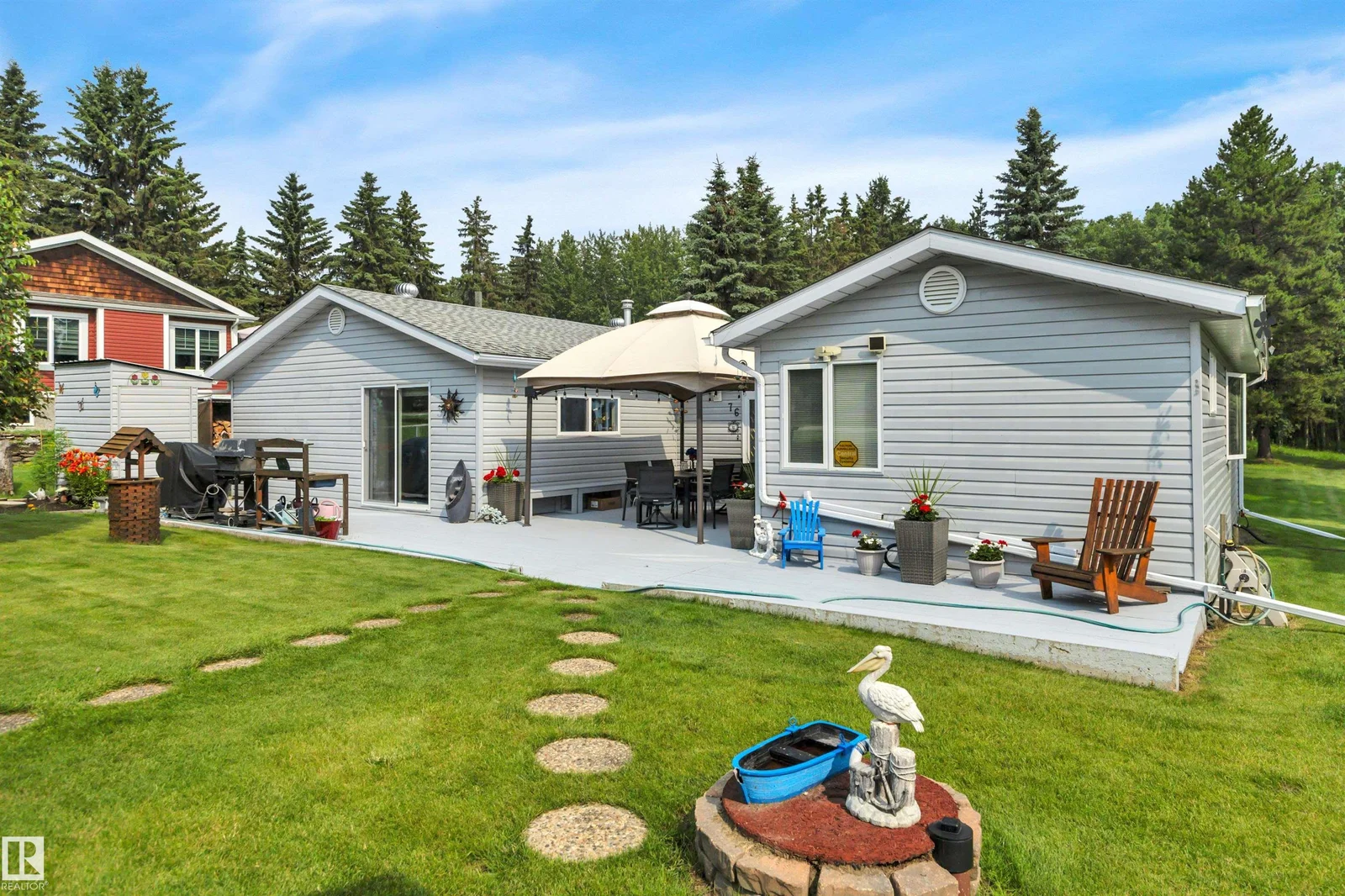 76 Busknose, Rural Wetaskiwin County - 1 bedroom Cottage for sale