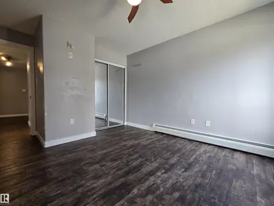 Interior photo 4 of #105 155 EDWARDS DR SW