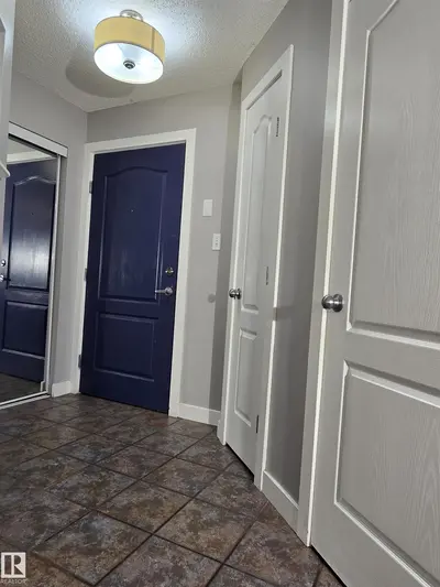 Interior photo 1 of #105 155 EDWARDS DR SW
