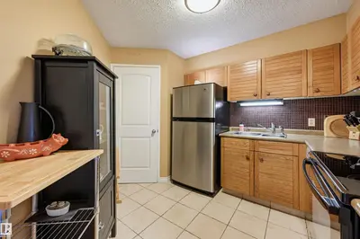 Interior photo 2 of #210 10149 SASKATCHEWAN DR NW